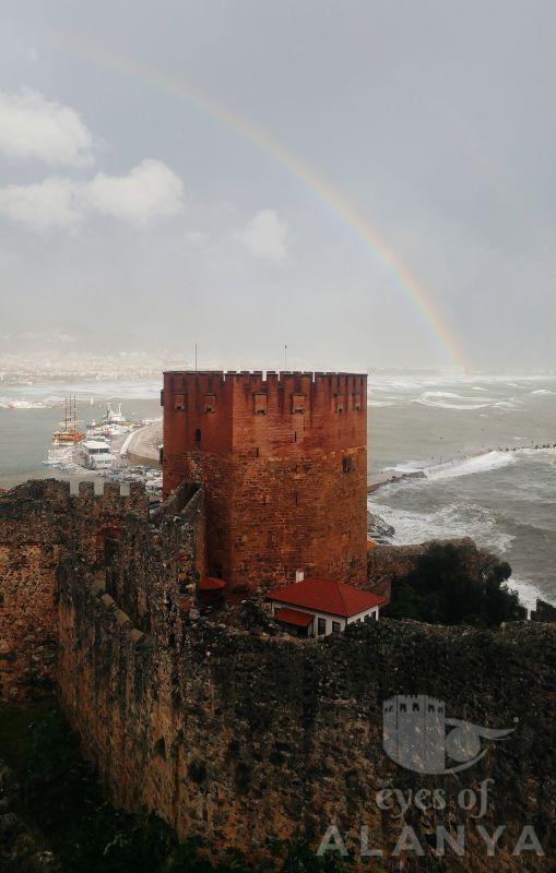 Rainbow in the town -Çintaş, Erdal