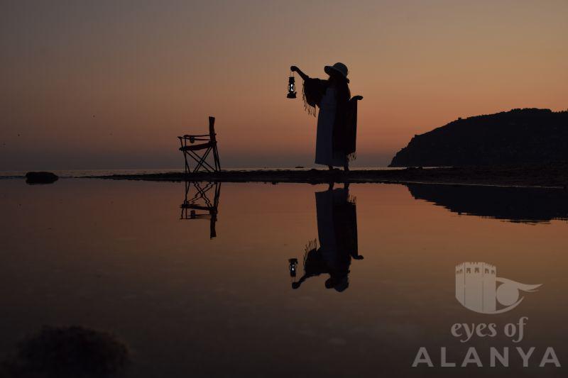 Alanya Yansıma -Yoldaş, Ayşe Gülşen