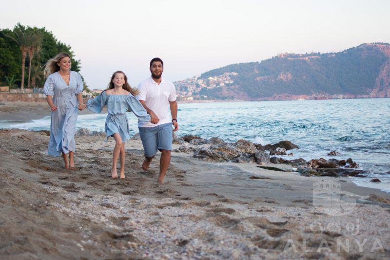 Family Photo Alanya -Baitemirova, Maiya