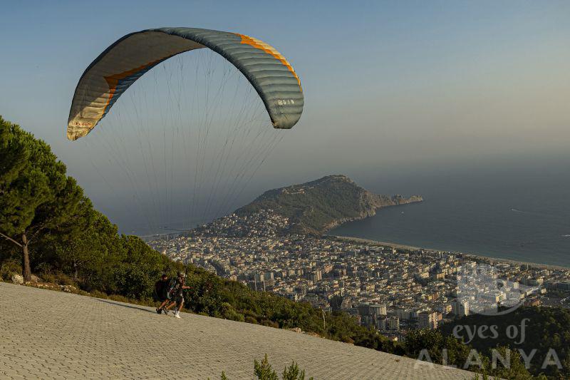 Bir Tepeden Alanya -Güneylioğlu GÜNATA, NECMİYE