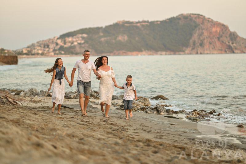 Family -Kuzu, Anna