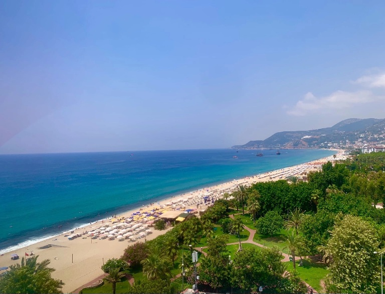 Kleopatra Beach -KUZMINA, Natalia