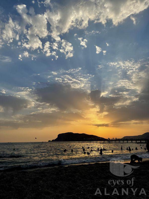 Sunset Sea -Aydın, Nisa