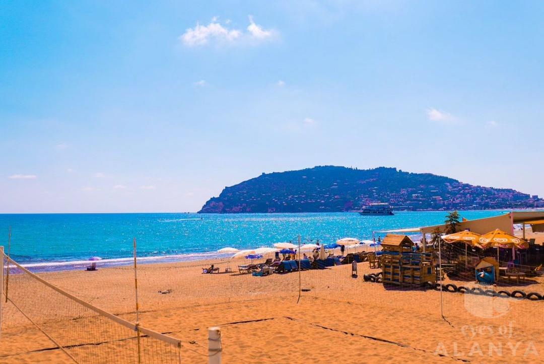 Alanya bir deniz manzarası... -Nur, Muhammed