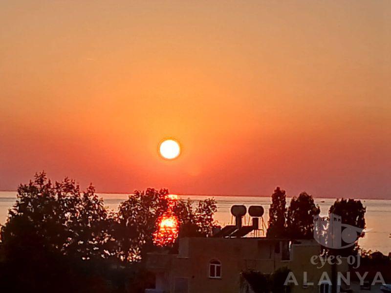 Alanya'da gün batımı -Bayhan, Umut