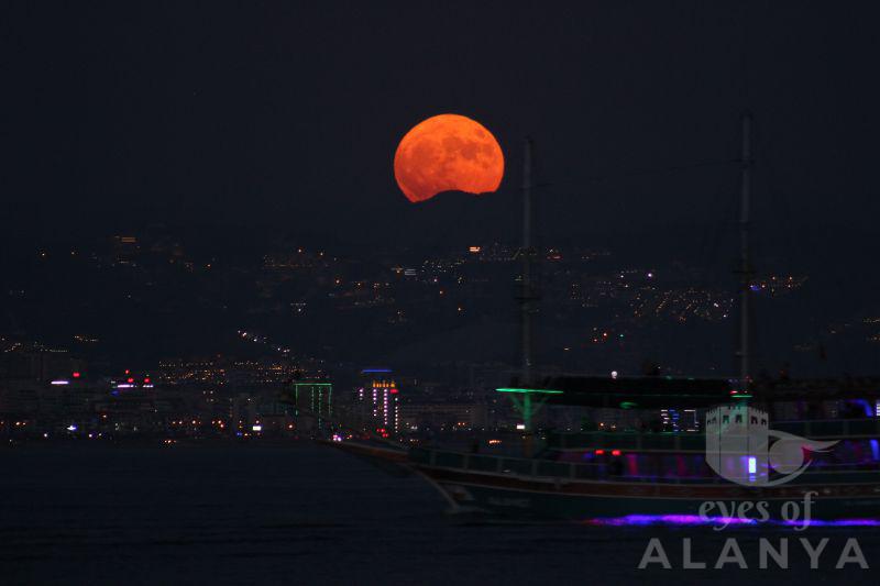 Alanya, dolunay doğumu -Özdemir, Ramazan